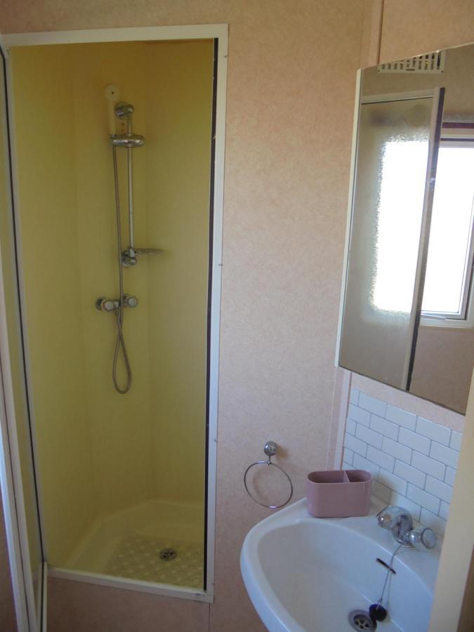 Coastfields: Arizona Cf:- 6 Berth With Enclosed Veranda *