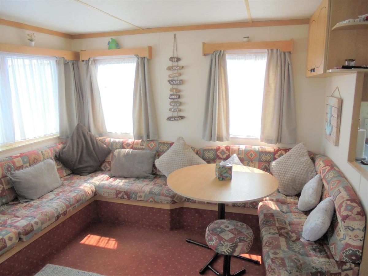 Apartment Coastfields: Arizona Cf:- 6 Berth With Enclosed Veranda *