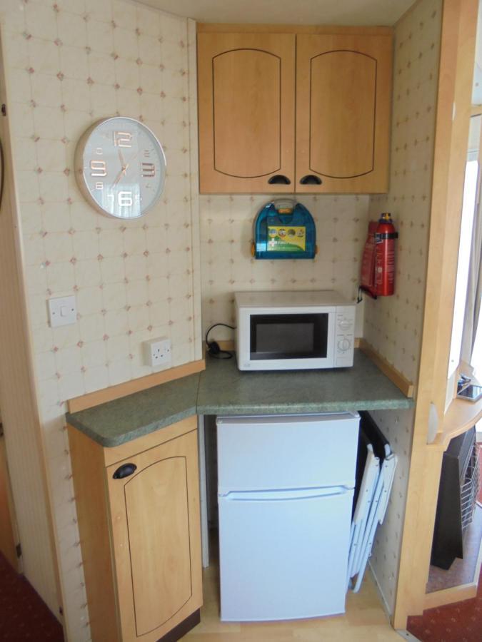 Apartment Coastfields: Arizona Cf:- 6 Berth With Enclosed Veranda