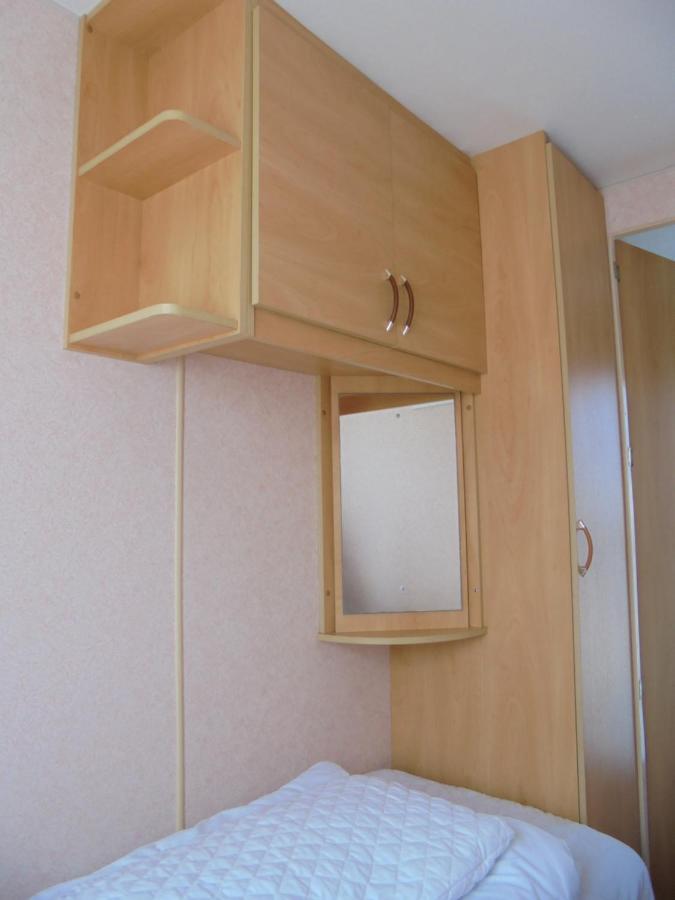 Coastfields: Arizona Cf:- 6 Berth With Enclosed Veranda Apartment